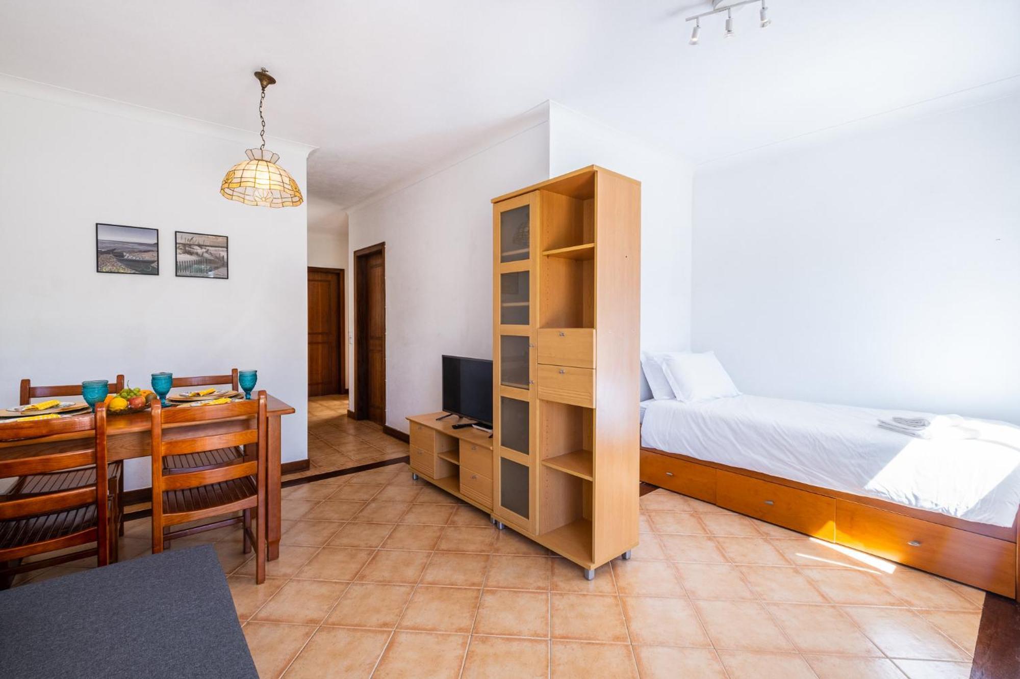 A Vilita Beach Apartment ペラ エクステリア 写真