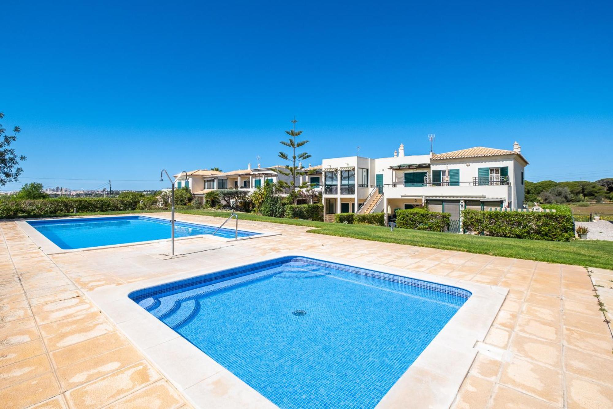 A Vilita Beach Apartment ペラ エクステリア 写真